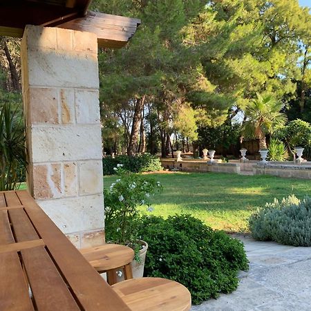 Palazzo De Carlo E Il Parco Dei 7 Pozzi Bed & Breakfast Лече Екстериор снимка