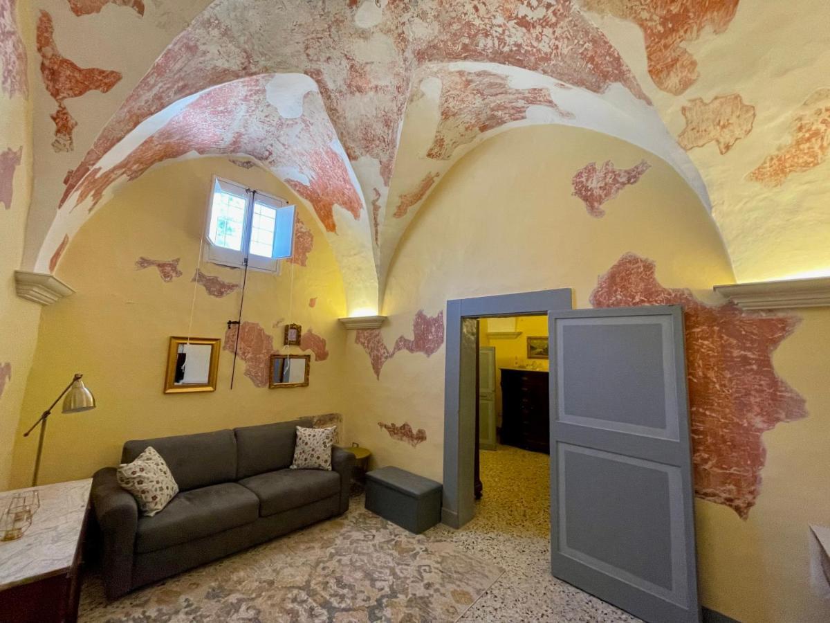 Palazzo De Carlo E Il Parco Dei 7 Pozzi Bed & Breakfast Лече Екстериор снимка