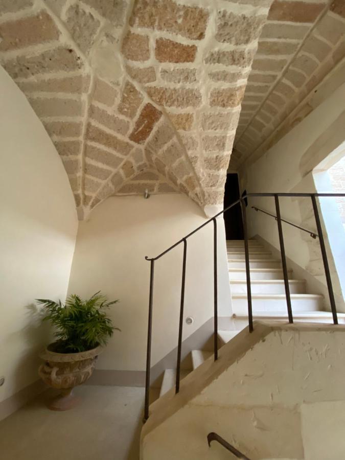 Palazzo De Carlo E Il Parco Dei 7 Pozzi Bed & Breakfast Лече Екстериор снимка