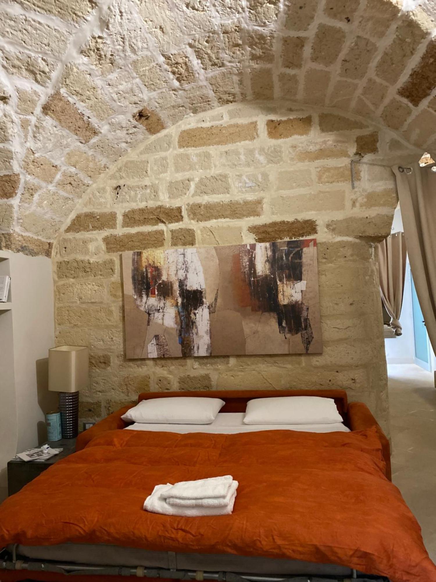 Palazzo De Carlo E Il Parco Dei 7 Pozzi Bed & Breakfast Лече Екстериор снимка