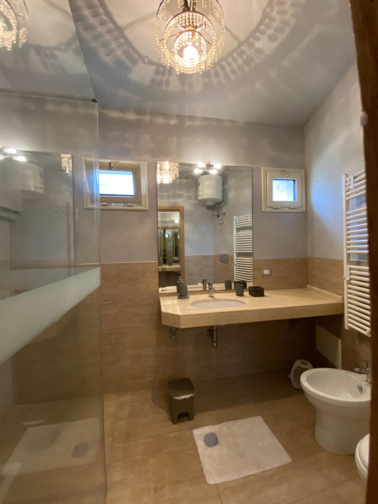 Palazzo De Carlo E Il Parco Dei 7 Pozzi Bed & Breakfast Лече Екстериор снимка