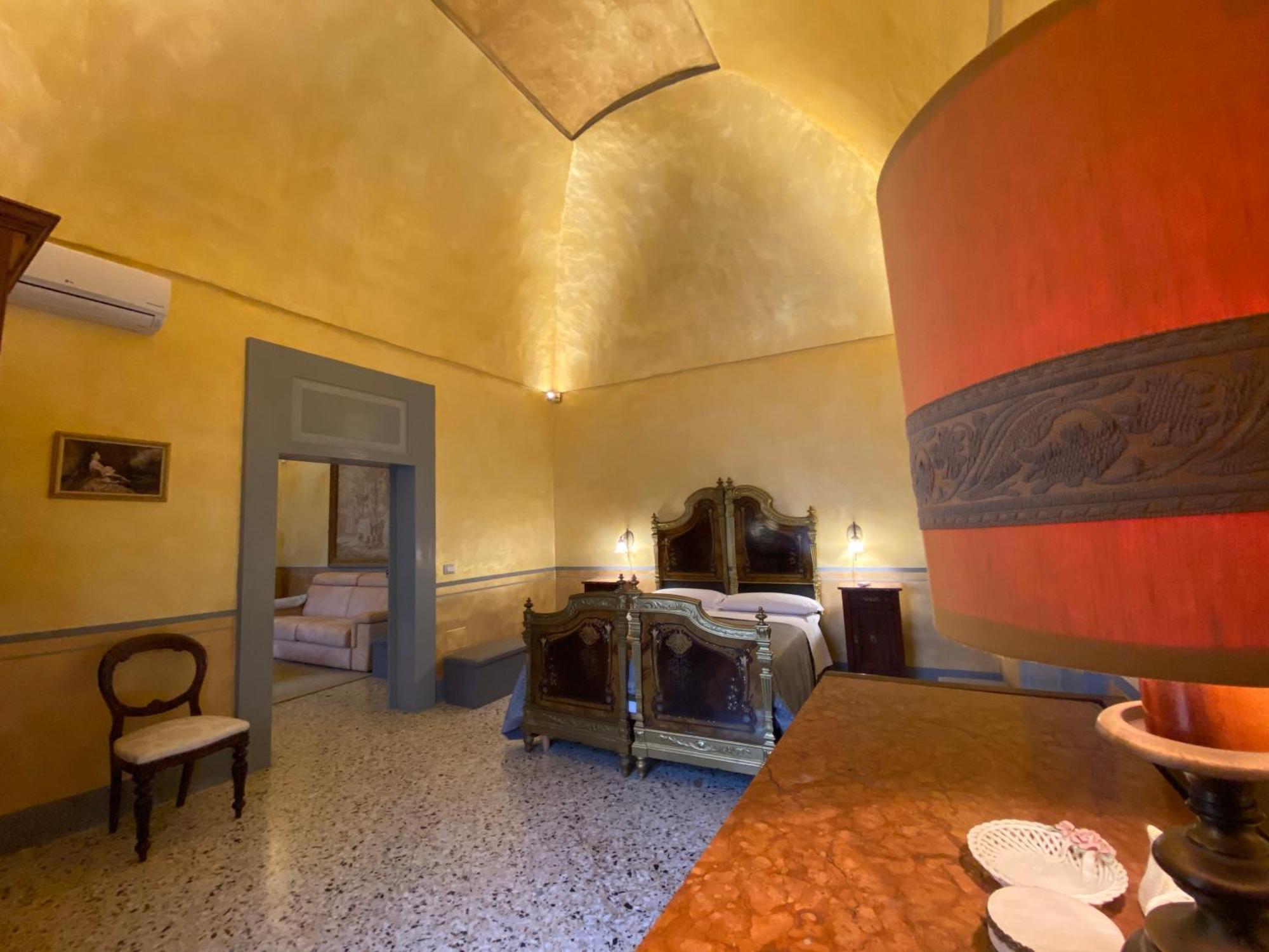 Palazzo De Carlo E Il Parco Dei 7 Pozzi Bed & Breakfast Лече Екстериор снимка